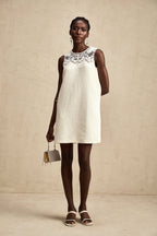 Tüvit İşlemeli Mini Elbise