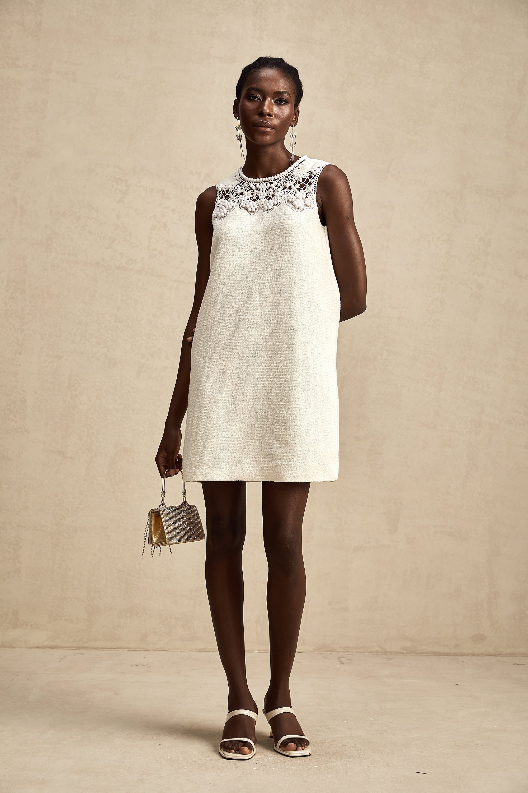 Tüvit İşlemeli Mini Elbise