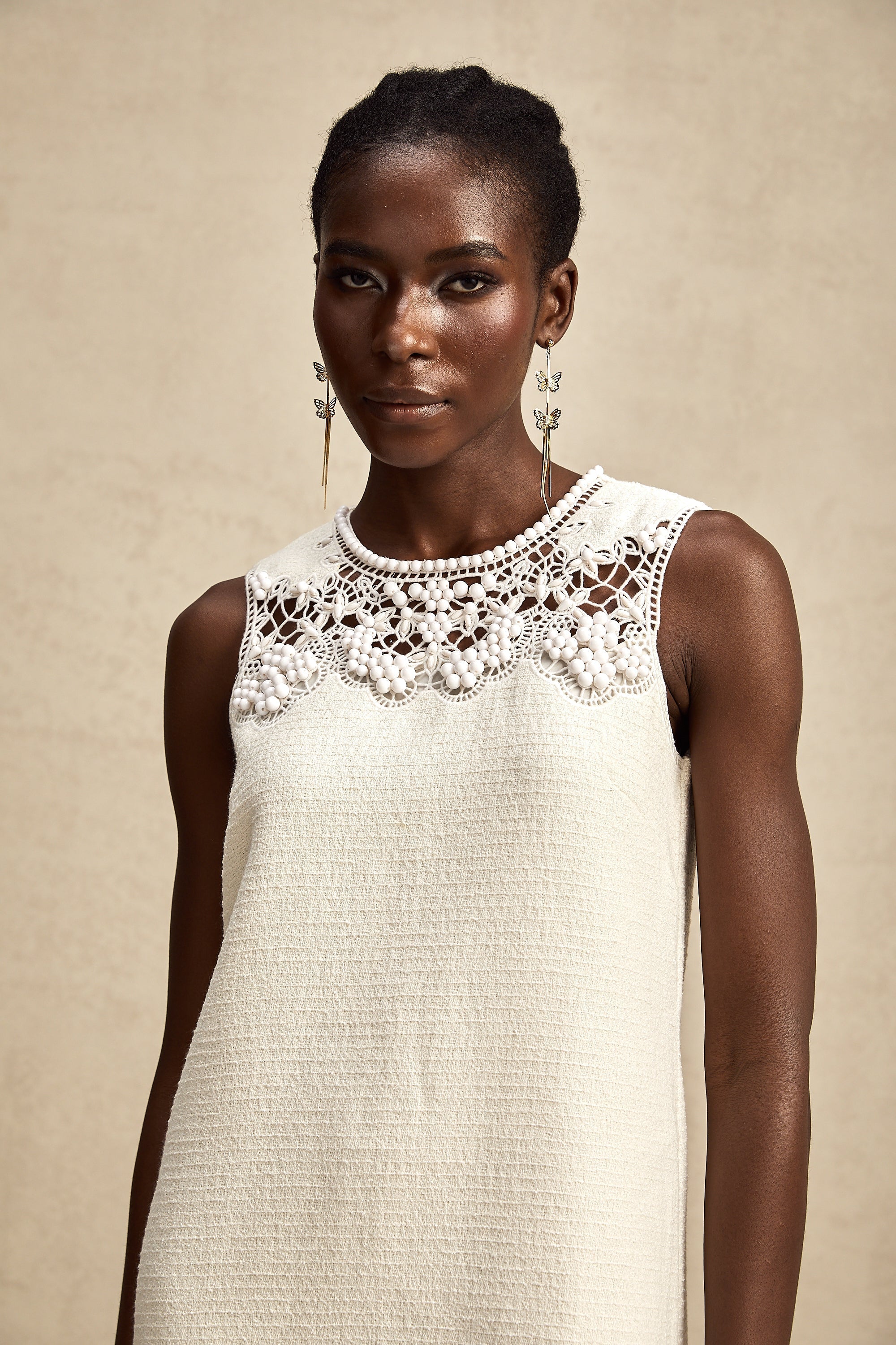 Tüvit İşlemeli Mini Elbise