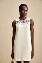 Tüvit İşlemeli Mini Elbise