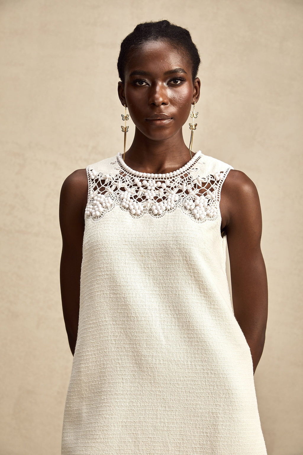 Tüvit İşlemeli Mini Elbise