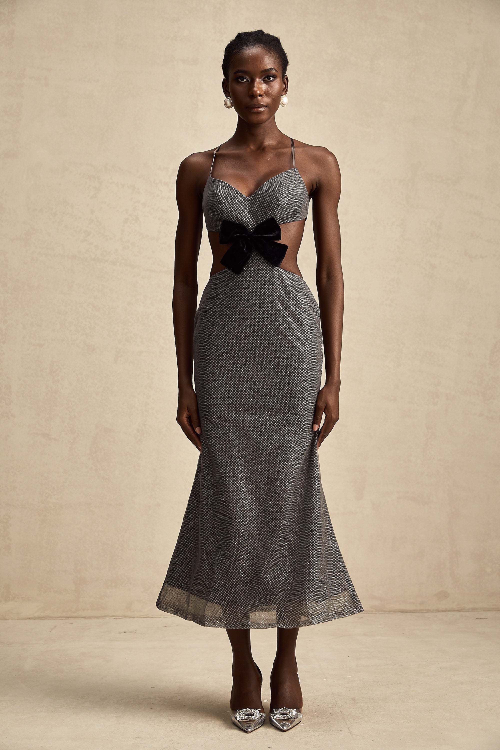 Sırtı Açık Fiyonk Payetli Midi Elbise