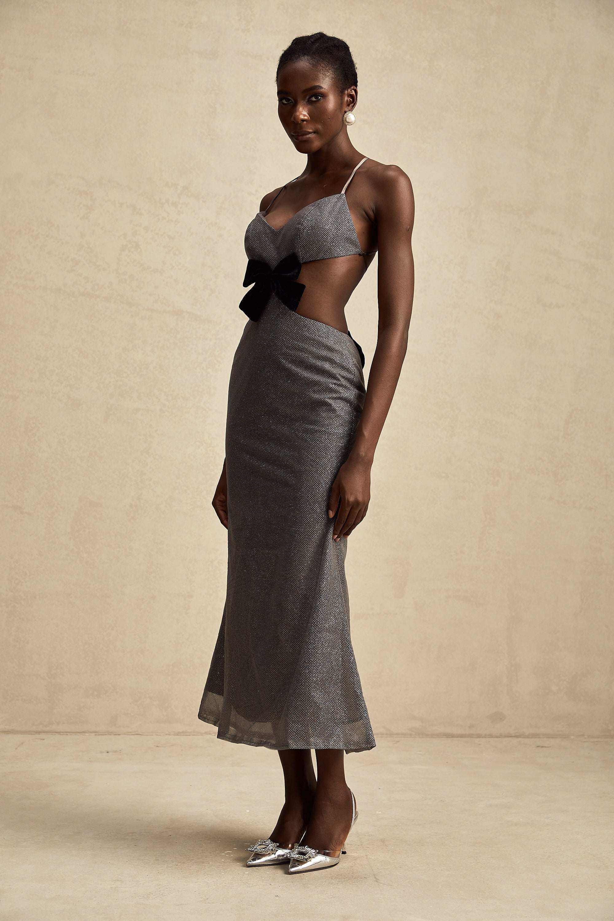 Sırtı Açık Fiyonk Payetli Midi Elbise