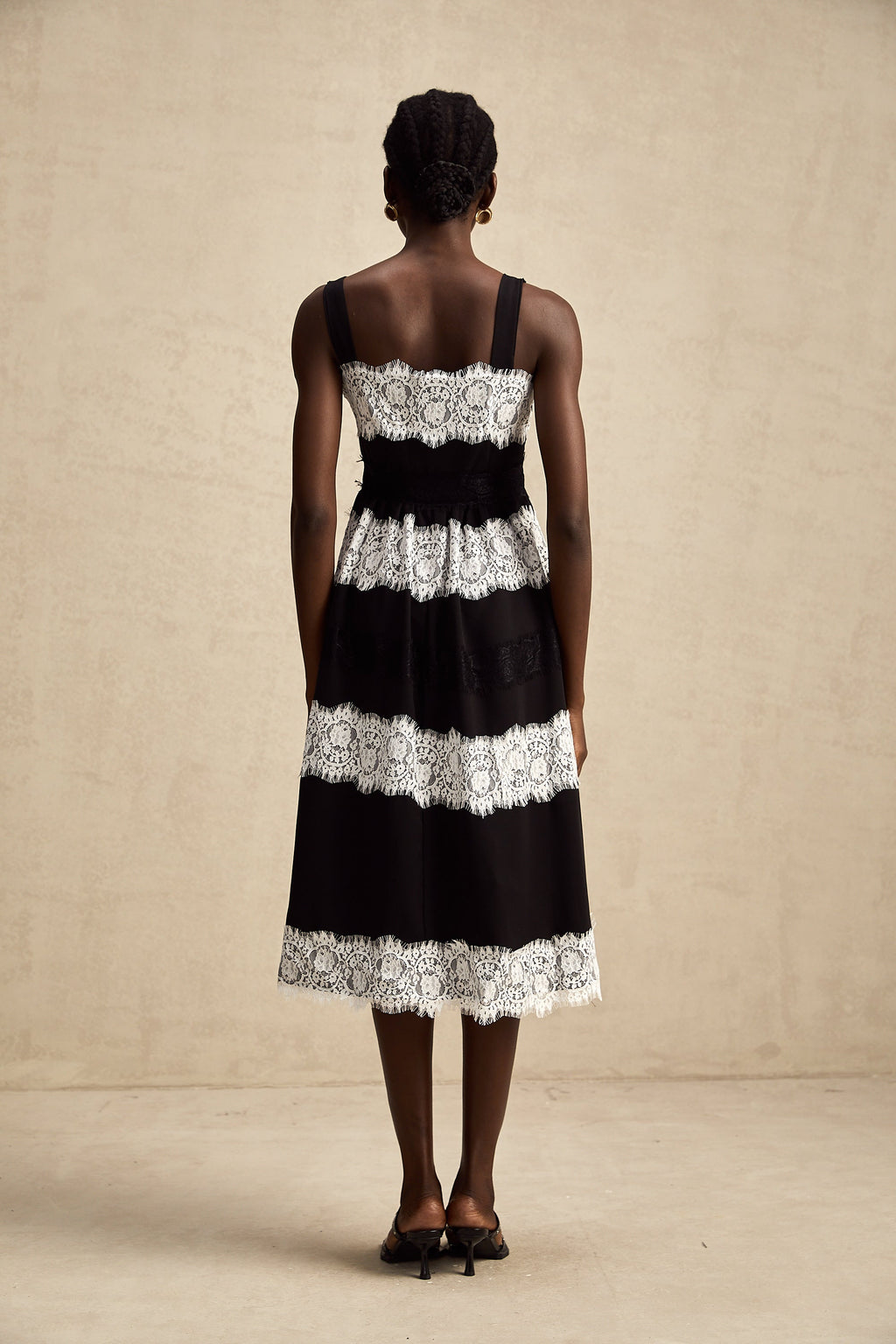 Ylviana dantelli midi elbise