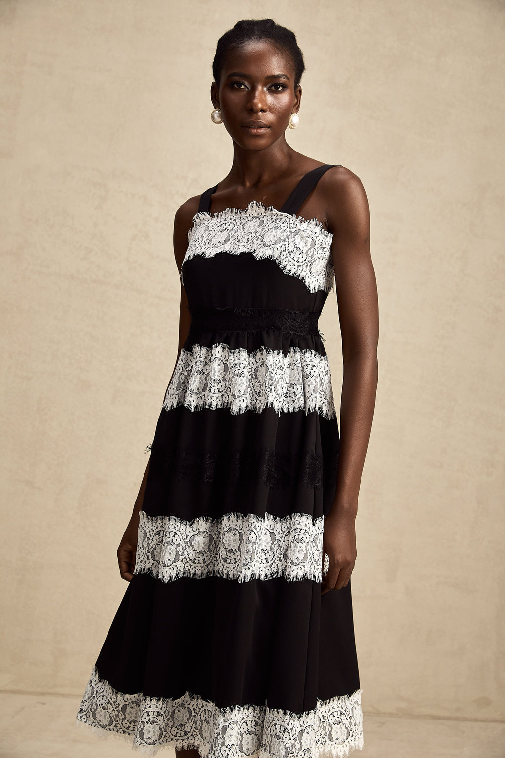 Ylviana dantelli midi elbise