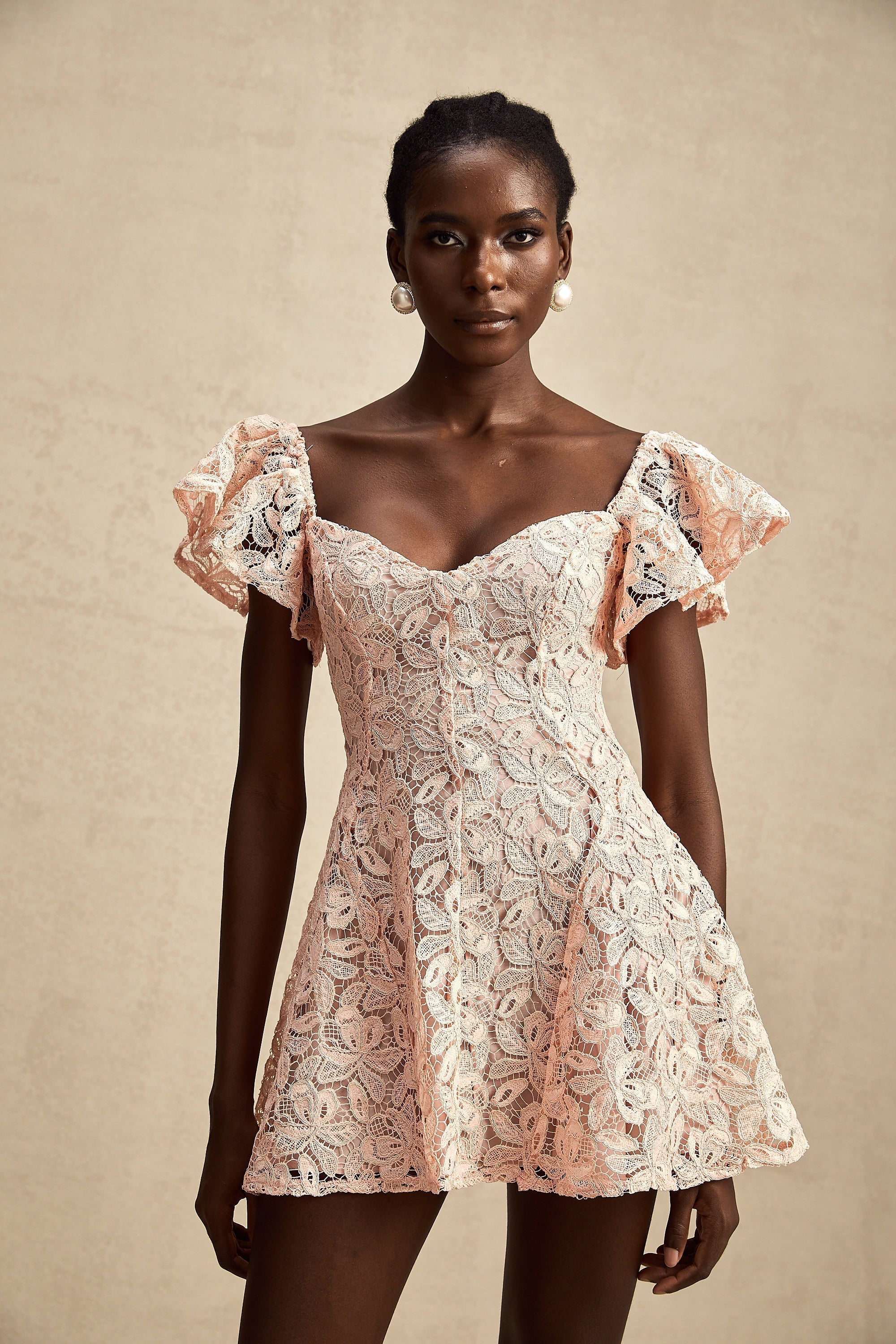 Fırfır Kollu Dantel Mini Elbise