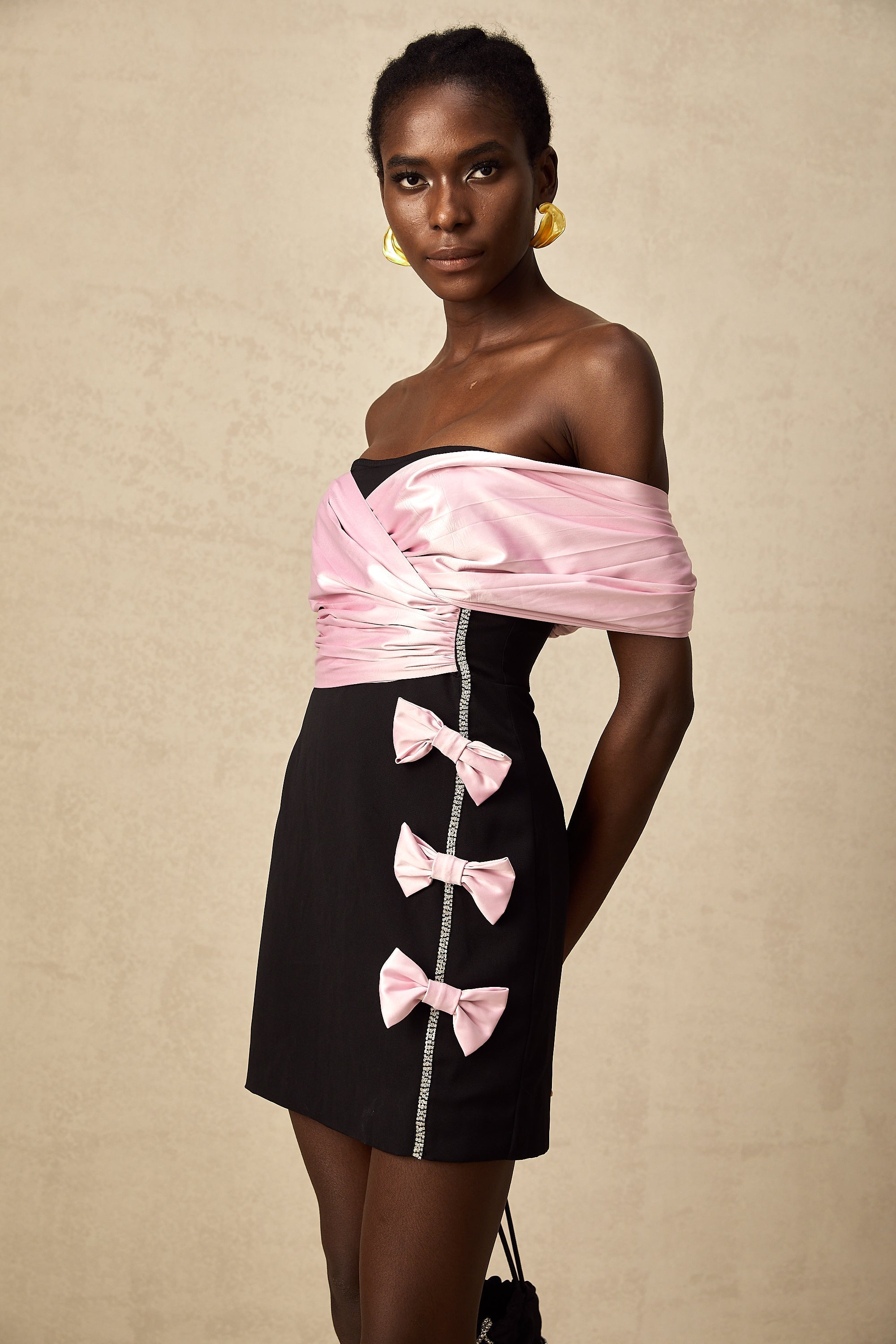 Fiyonk Süslemeli Mini Elbise