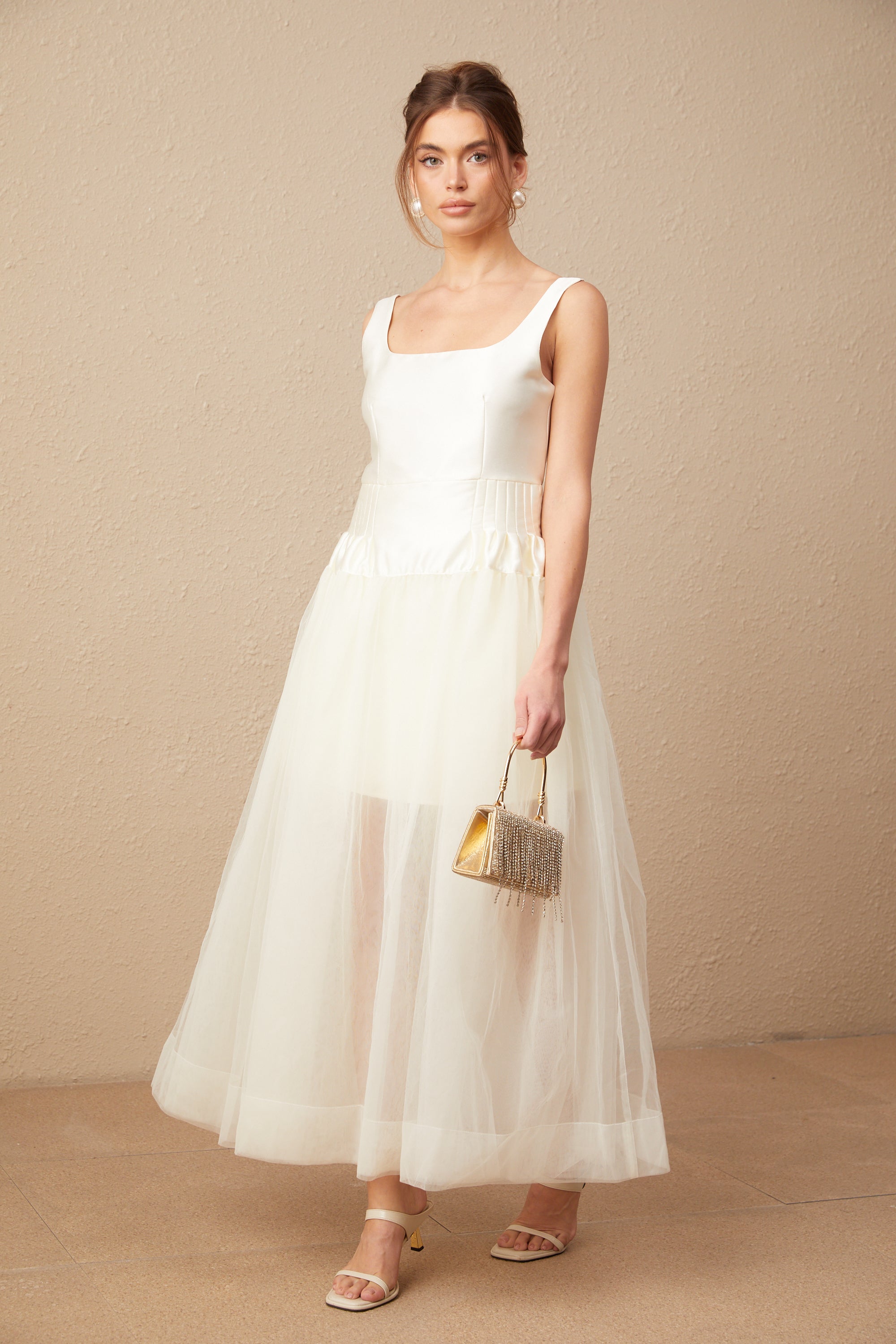 Lucie beyaz saten tül panelli maxi elbise