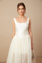 Lucie beyaz saten tül panelli maxi elbise