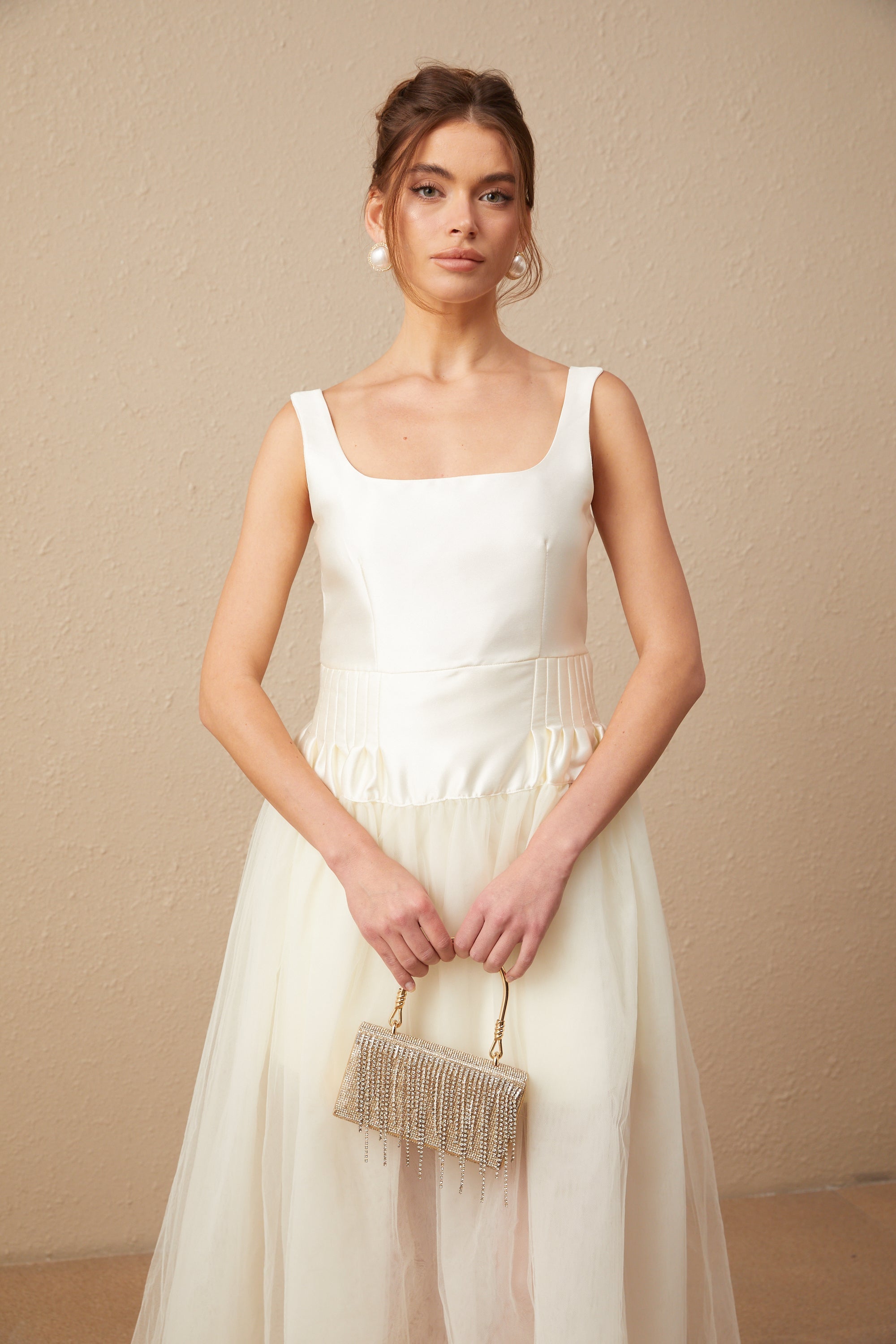 Lucie beyaz saten tül panelli maxi elbise