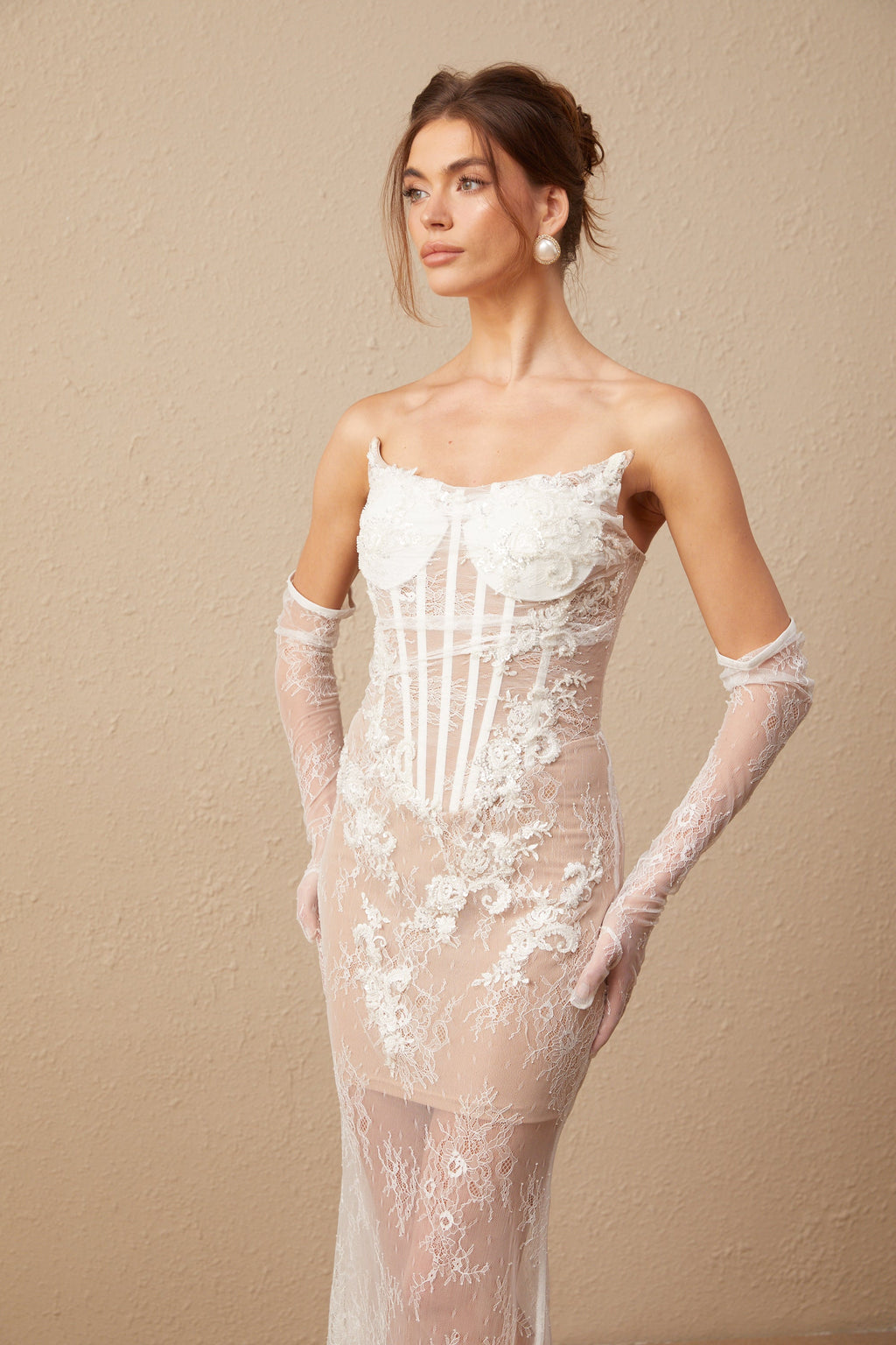 Mila çiçek işlemeli tül korsajlı maxi elbise