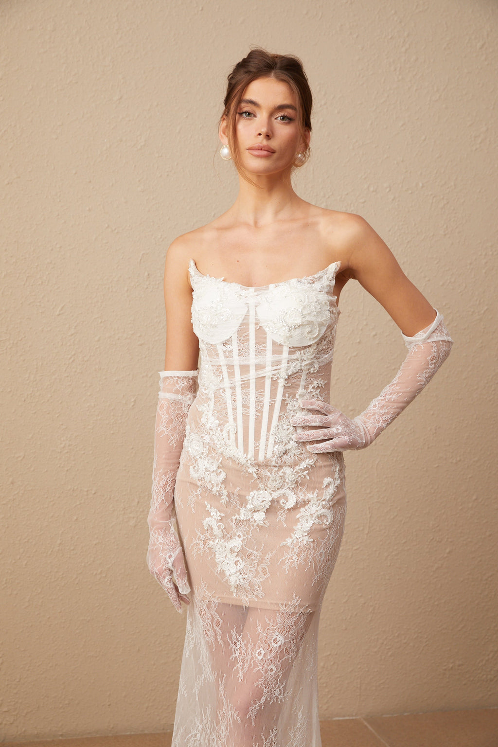 Mila çiçek işlemeli tül korsajlı maxi elbise