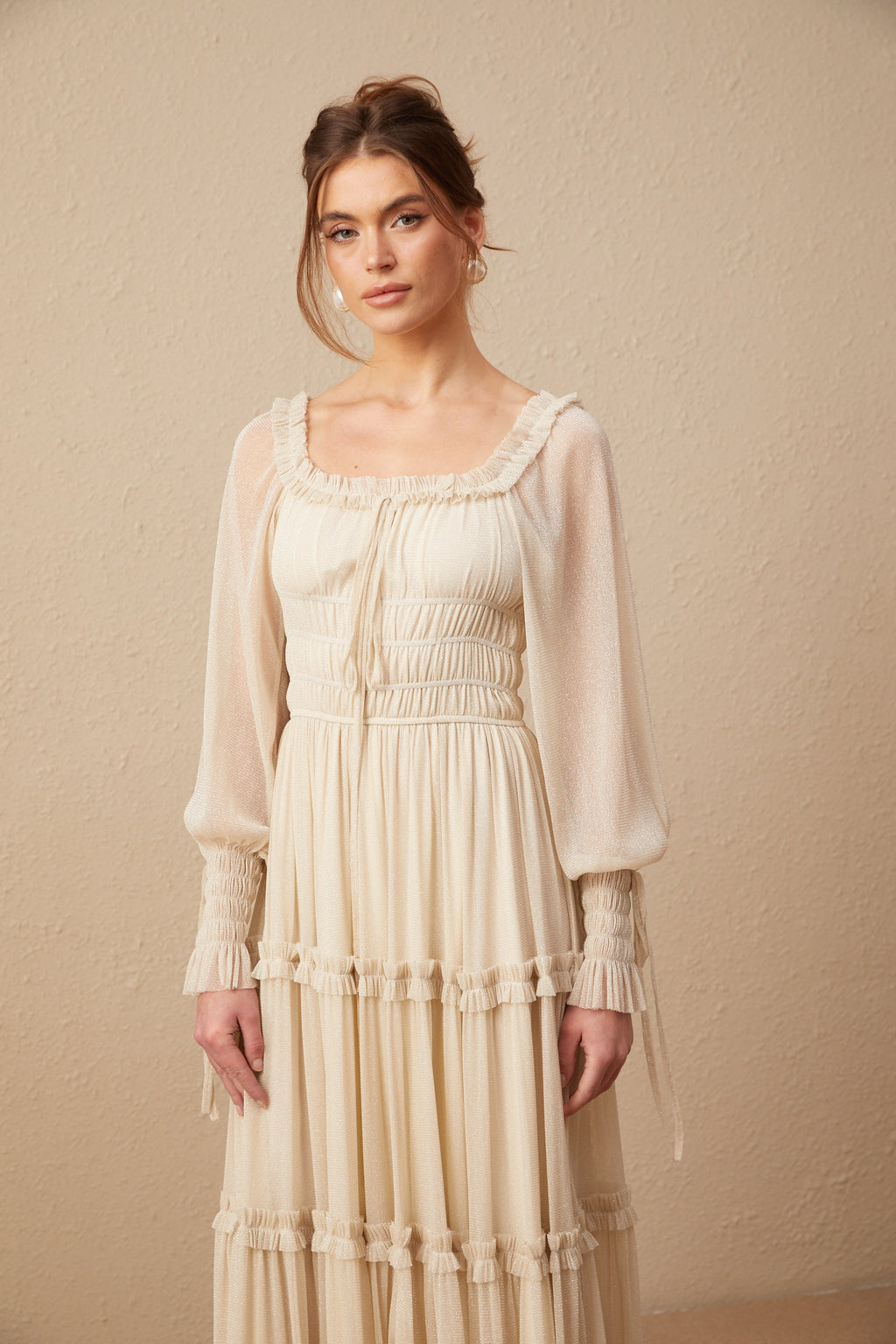 Camille Pileli ve Büzgülü Metalik Midi Elbise