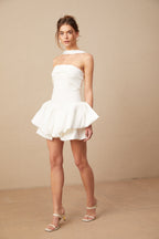 Olivia beyaz halter yaka volanlı mini elbise