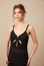 Margot Kesik Detaylı Şişkin Etek Uçlu Triko Midi Elbise