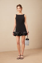 Loujain sırt dekolteli fırfırlı mini elbise