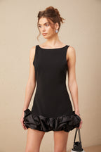 Loujain sırt dekolteli fırfırlı mini elbise