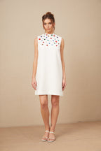 Élise Beyaz Kristal Büyük Fiyonk Detaylı Kolsuz Mini Elbise