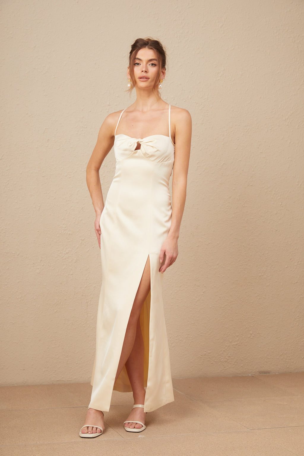 Estelle Büstiyer Detaylı Bükümlü Saten Maxi Elbise