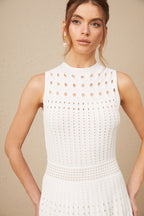 Charlotte Beyaz Kolsuz Kesik Detaylı Triko Midi Elbise