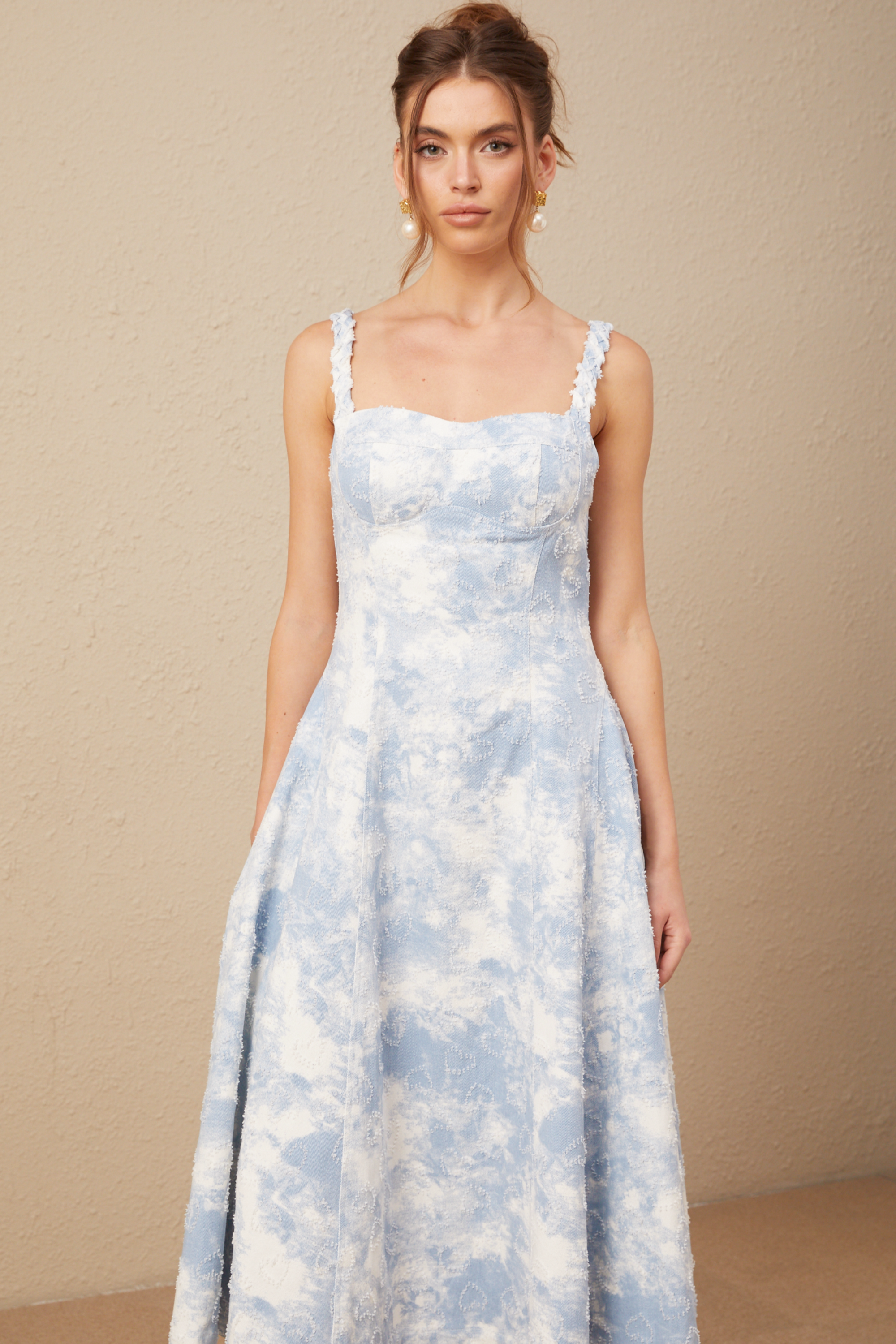 Léonie Kalp Monogramlı Jakarlı Kot Midi Elbise