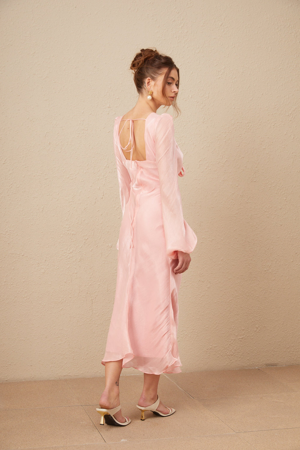 Sarah Pembe Kendinden Bağlamalı Şişkin Etek Uçlu Midi Elbise