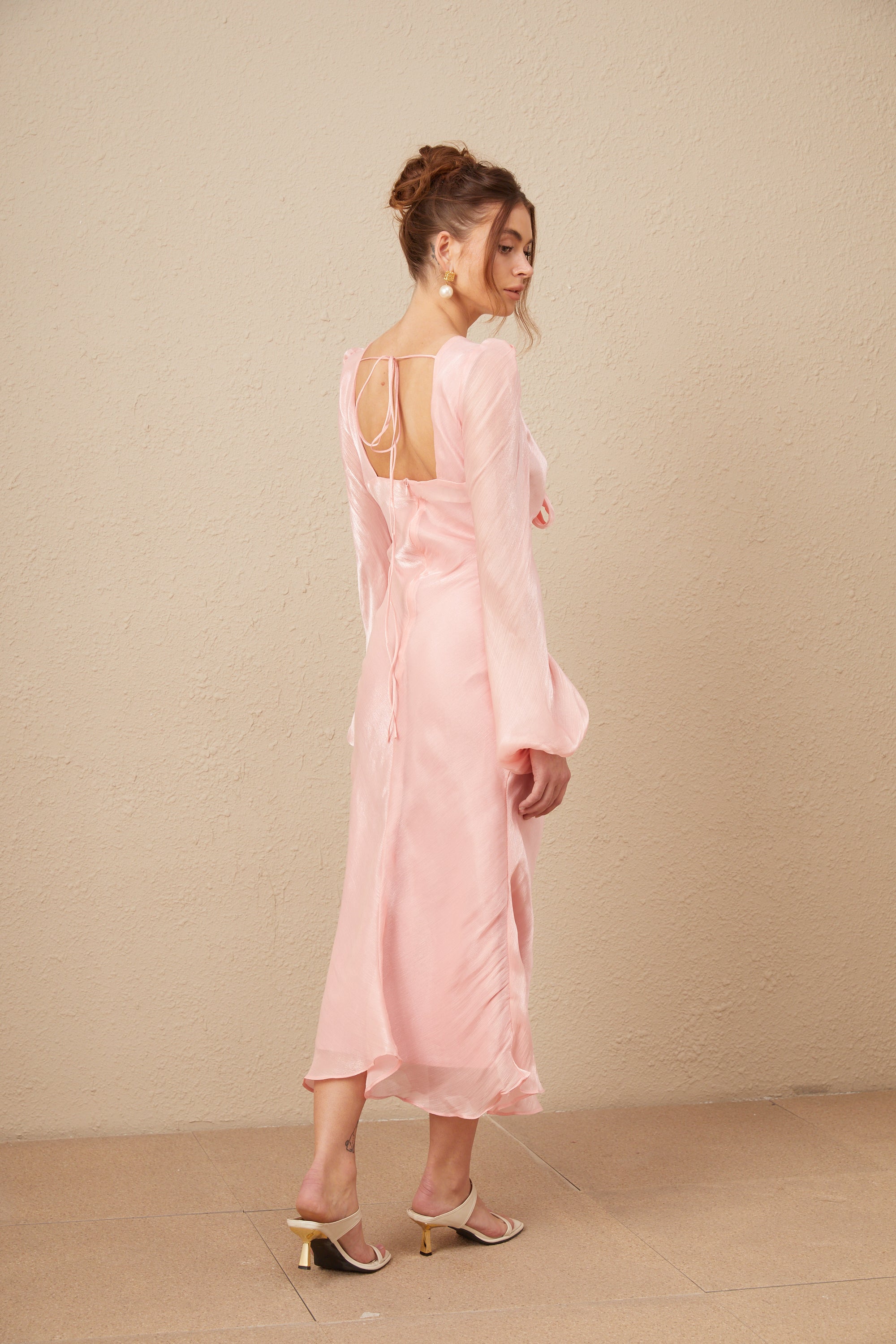 Sarah Pembe Kendinden Bağlamalı Şişkin Etek Uçlu Midi Elbise