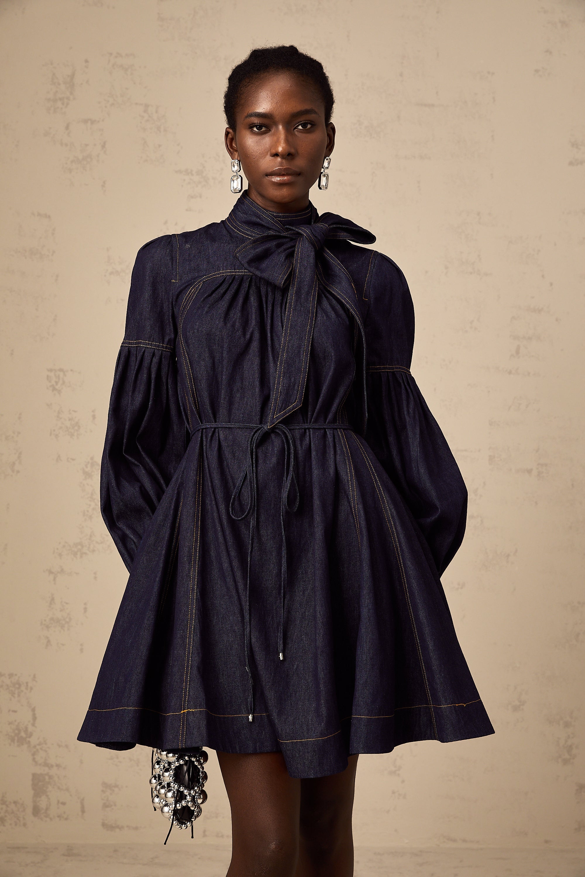 Mirabel koyu mavi kontrast dikişli denim mini elbise