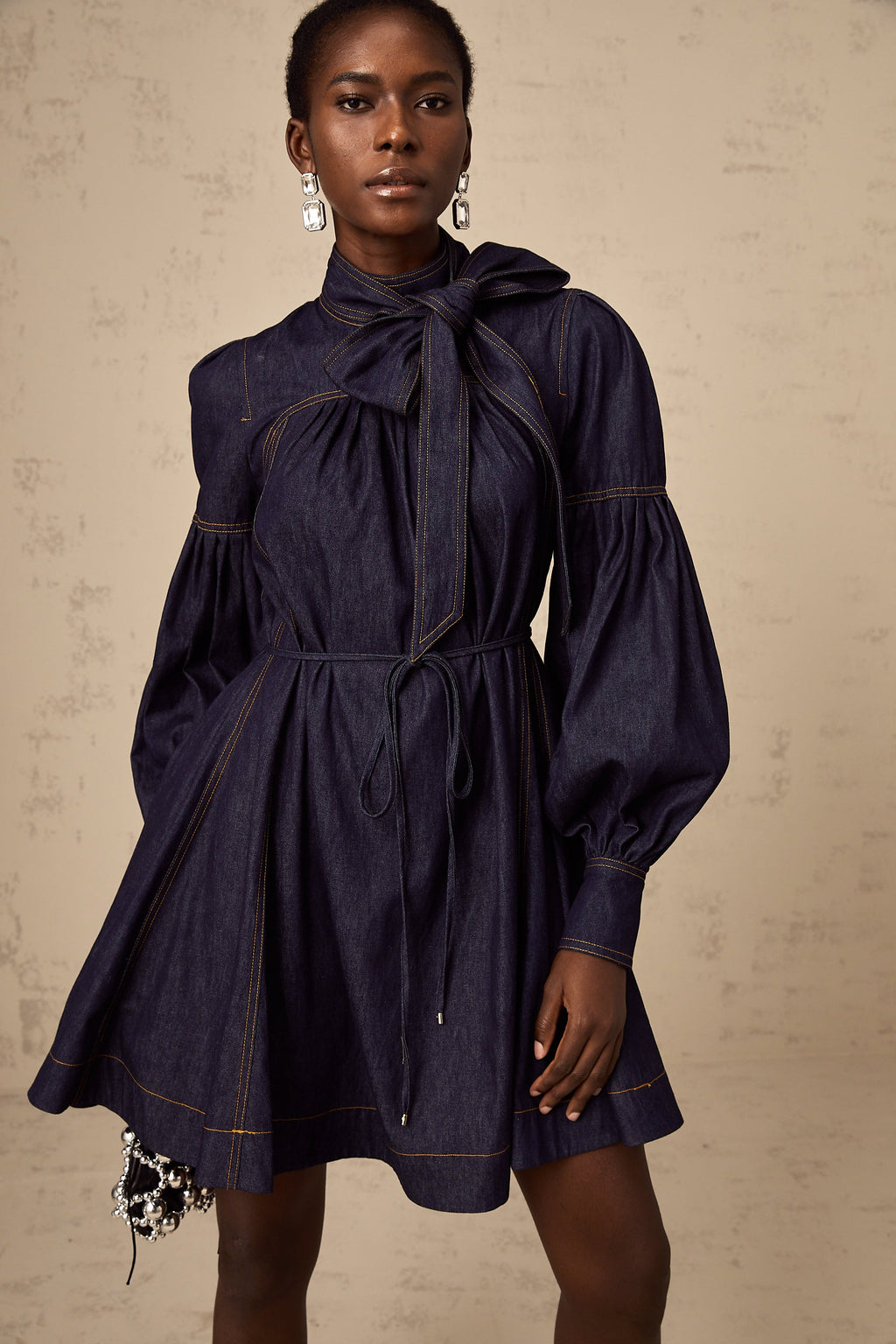 Mirabel koyu mavi kontrast dikişli denim mini elbise