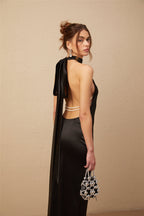 Ginevra Siyah Halter Yaka Sahte İnci Detaylı Saten Maxi Elbise