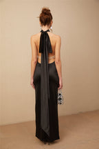 Ginevra Siyah Halter Yaka Sahte İnci Detaylı Saten Maxi Elbise