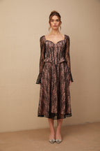 Jennifer Siyah Dantel Detaylı Fırfırlı Midi Elbise