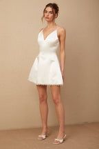 Mirella beyaz sahte inci süslemeli saten mini elbise