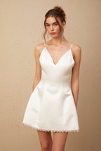 Mirella beyaz sahte inci süslemeli saten mini elbise