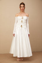 Nadine beyaz omuzdan açık panelli maxi elbise