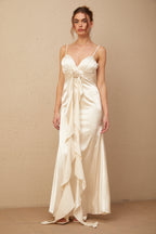 Filomena Çiçek Aplikeli Korseli Saten Maxi Elbise