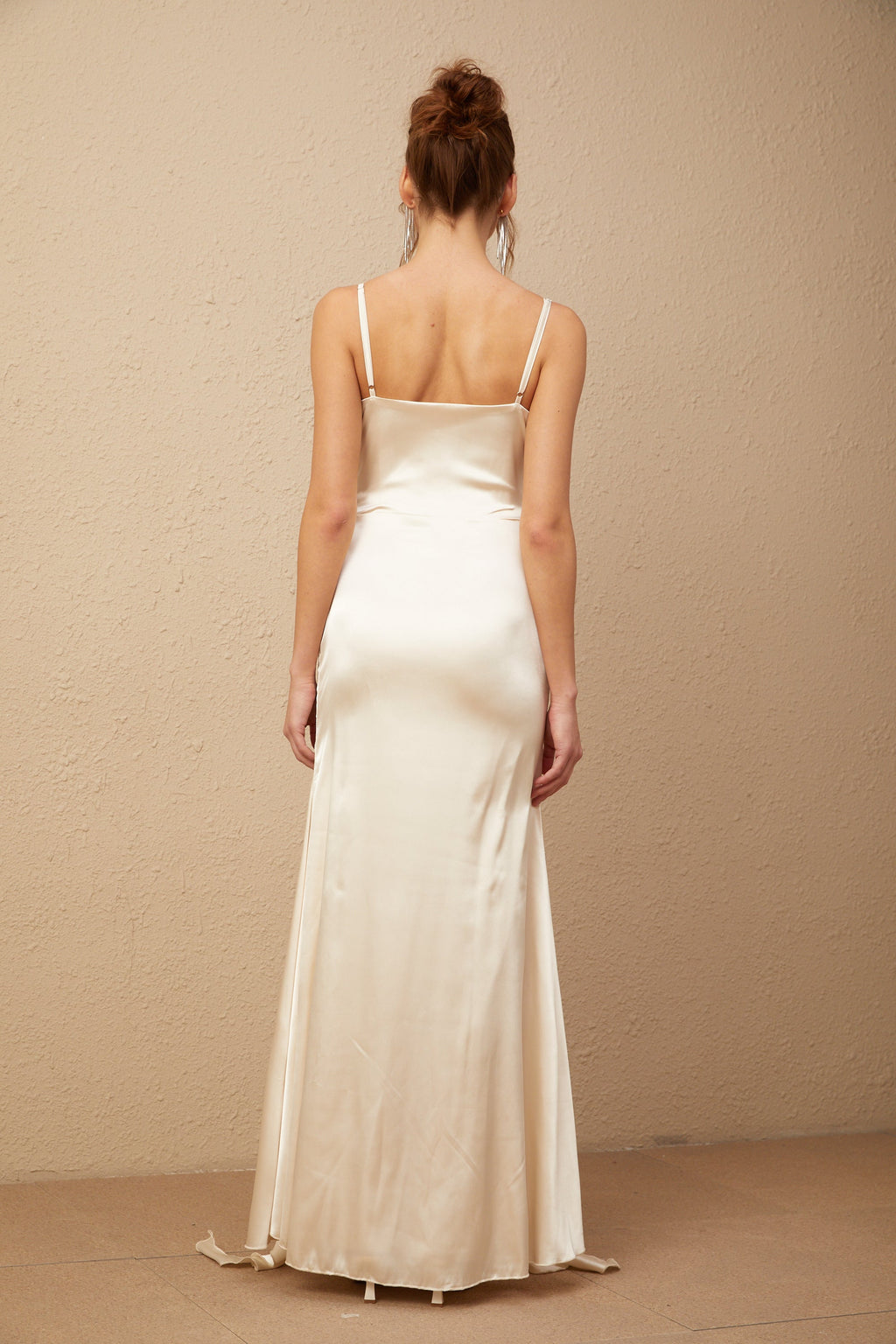 Filomena Çiçek Aplikeli Korseli Saten Maxi Elbise