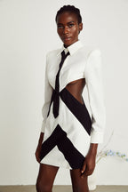 Violette dekolteli mini elbise