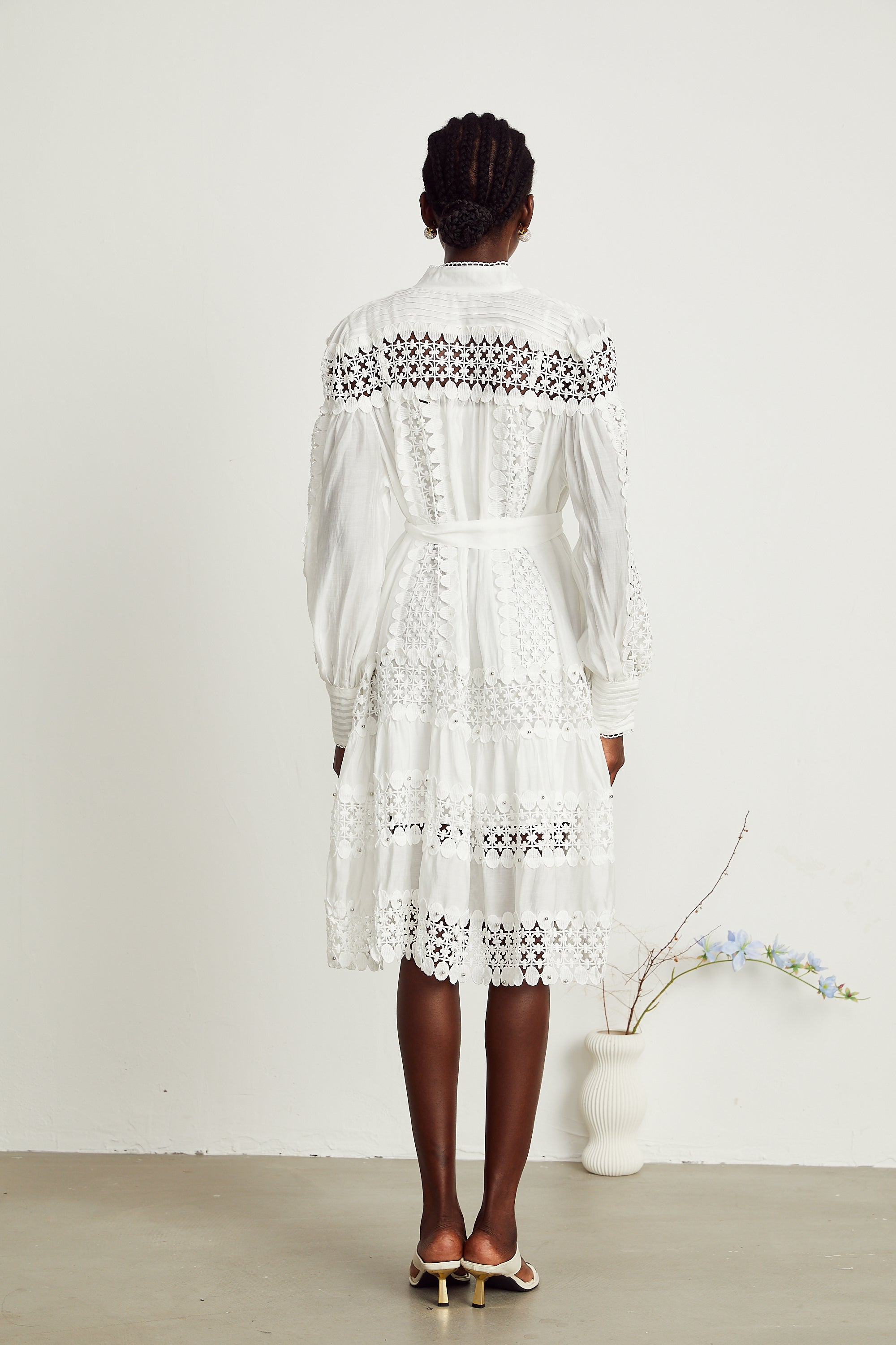 Gabriela dekolteli mini elbise