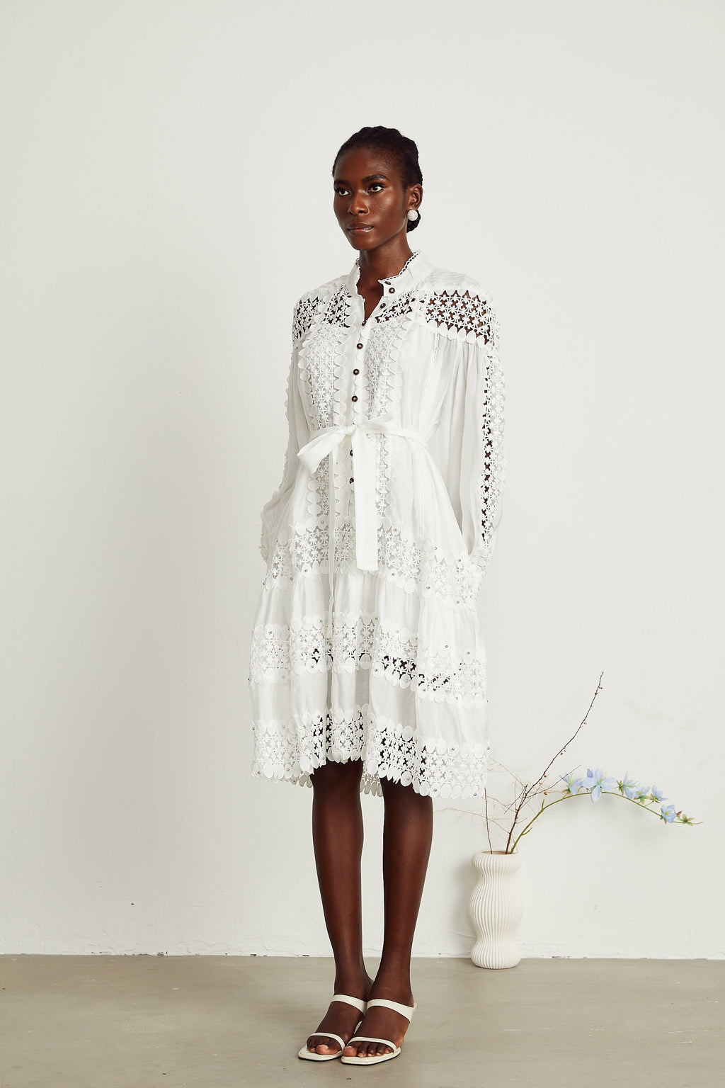 Gabriela dekolteli mini elbise