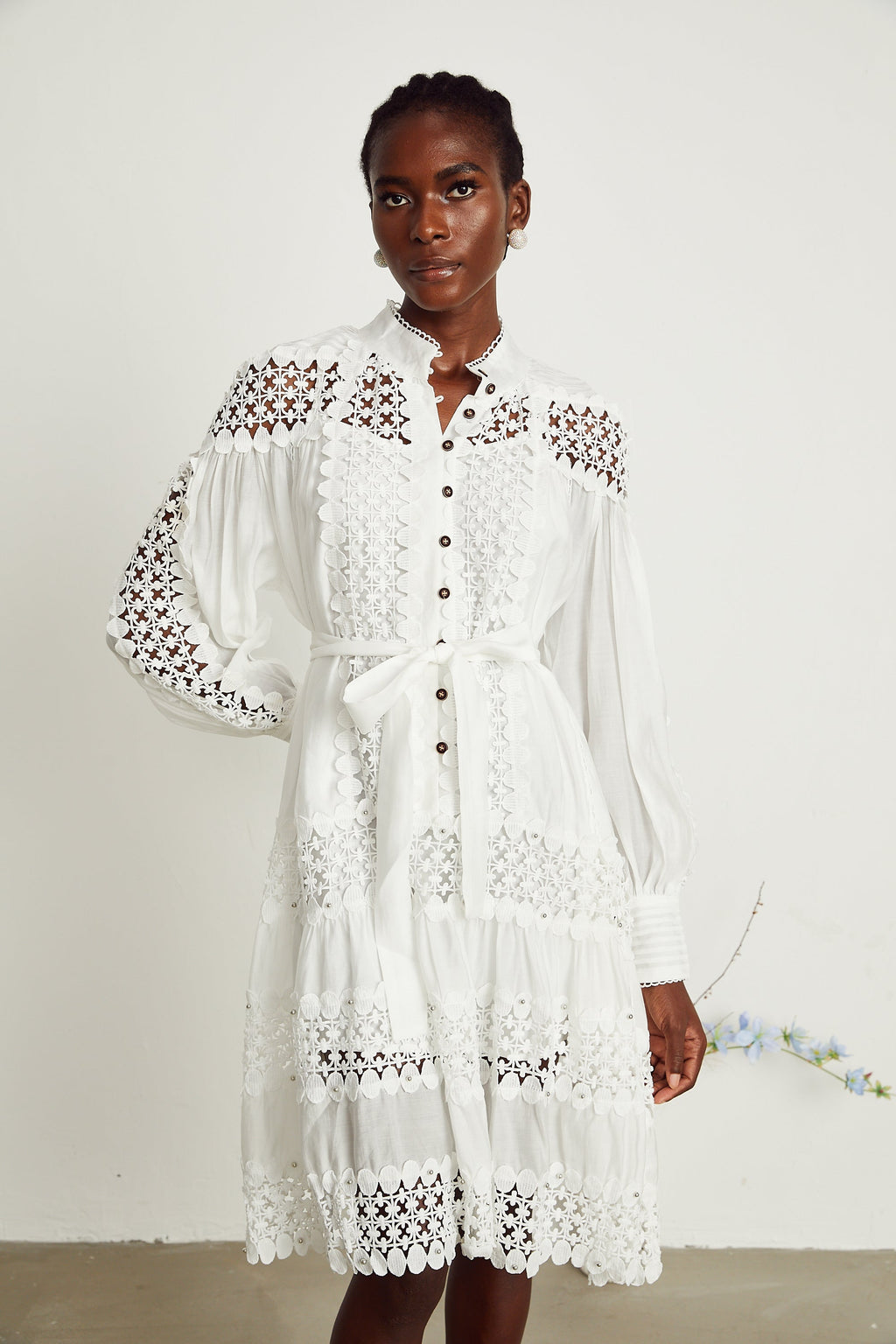 Gabriela dekolteli mini elbise