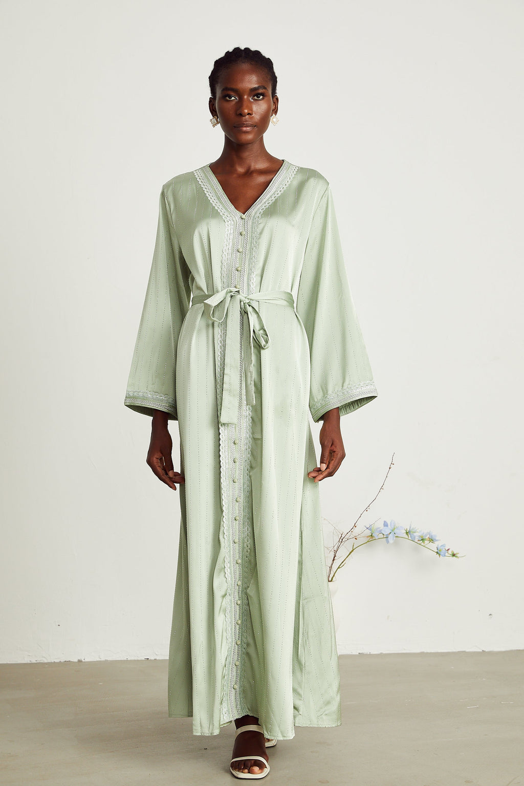 Véronique süslemeli maksi elbise