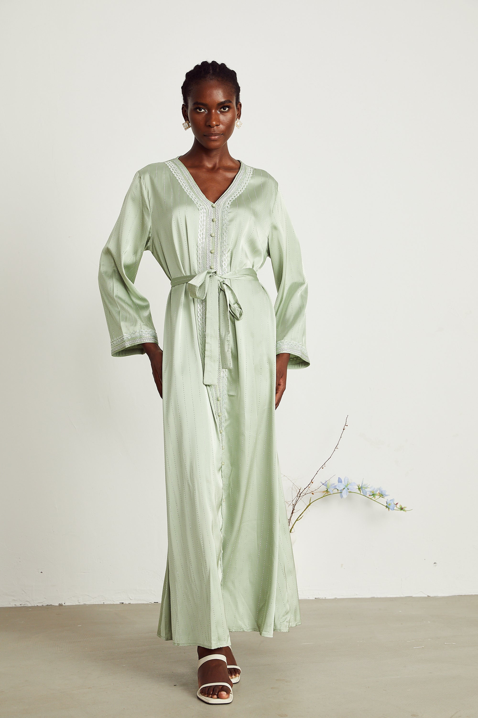 Véronique süslemeli maksi elbise