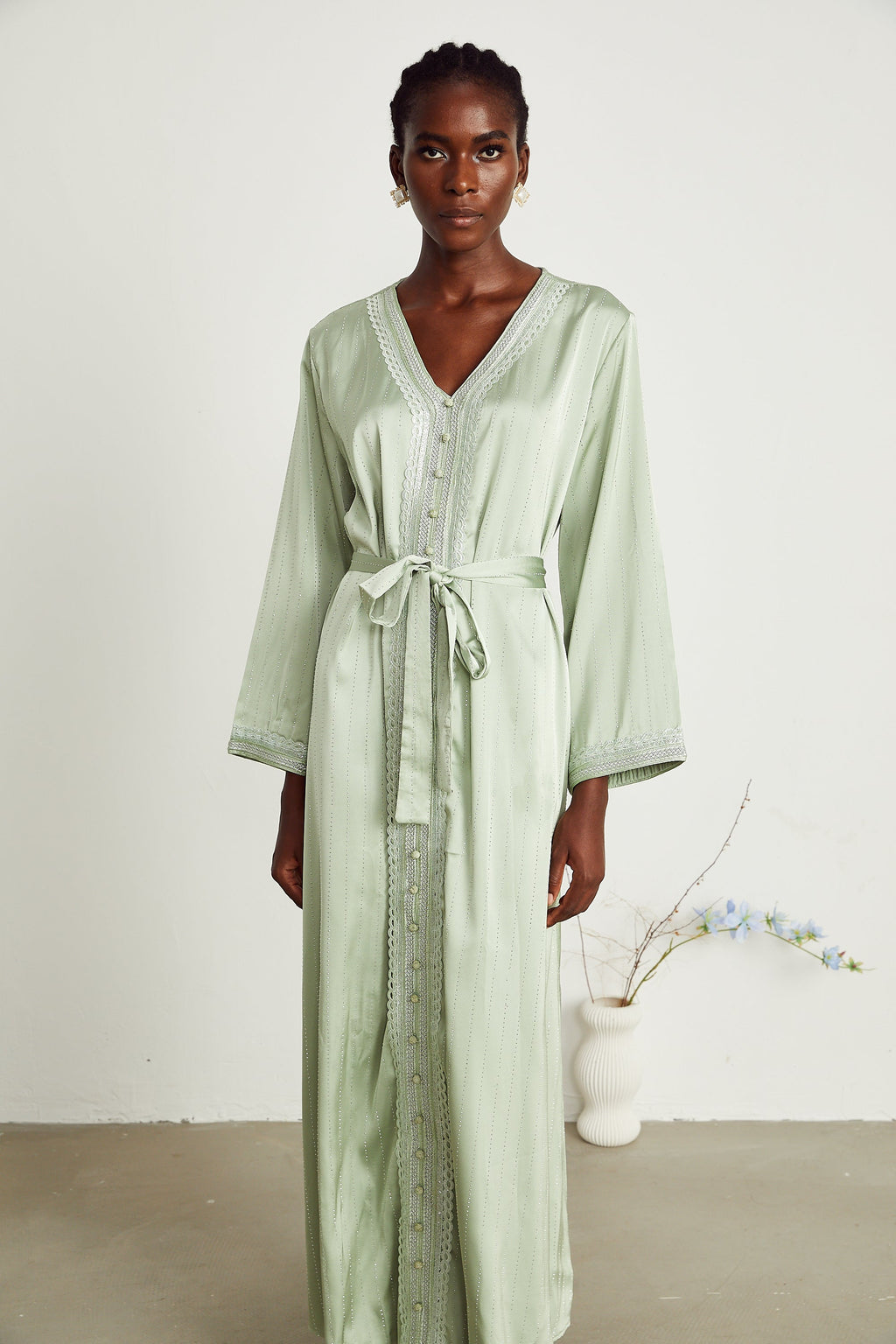 Véronique süslemeli maksi elbise