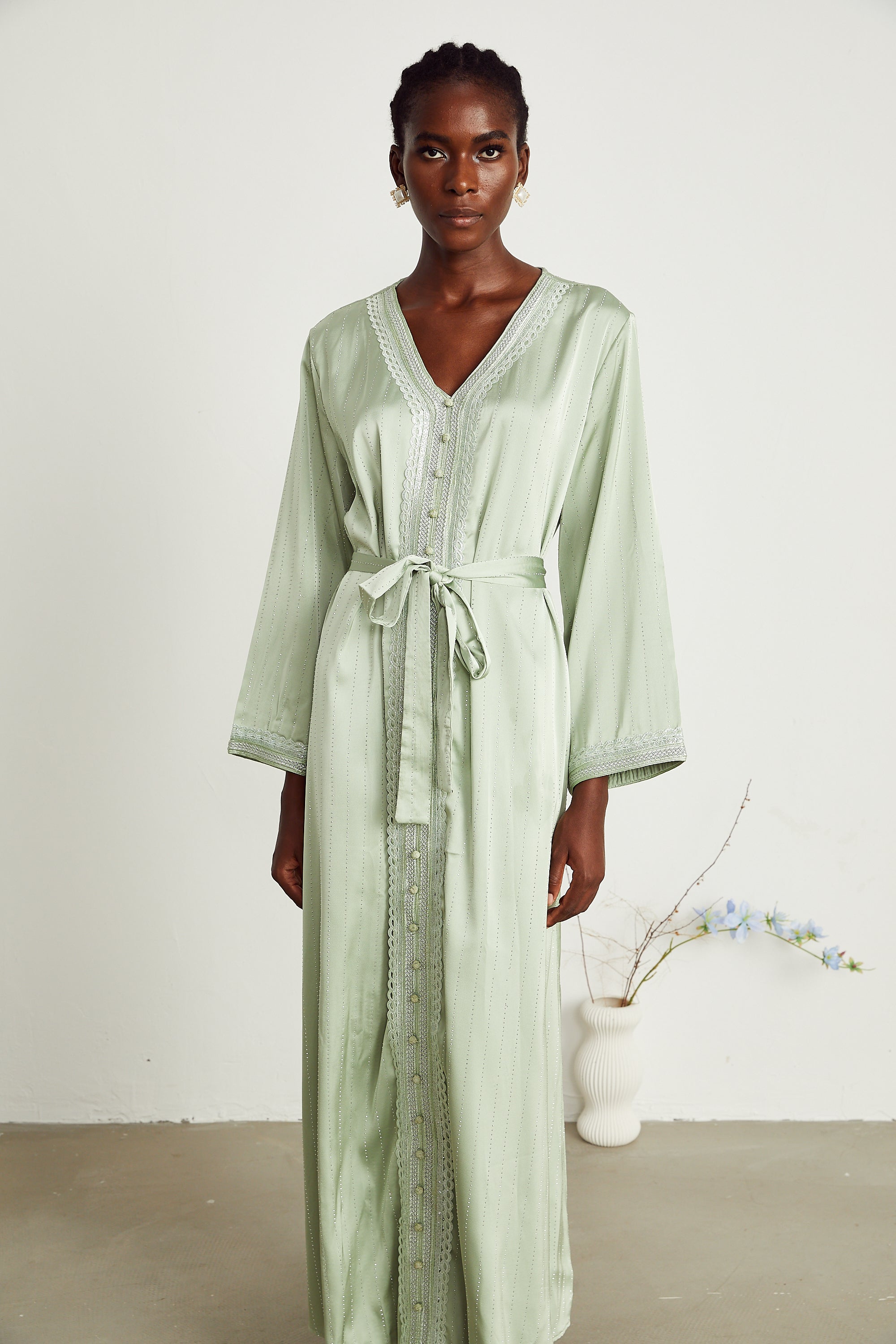 Véronique süslemeli maksi elbise