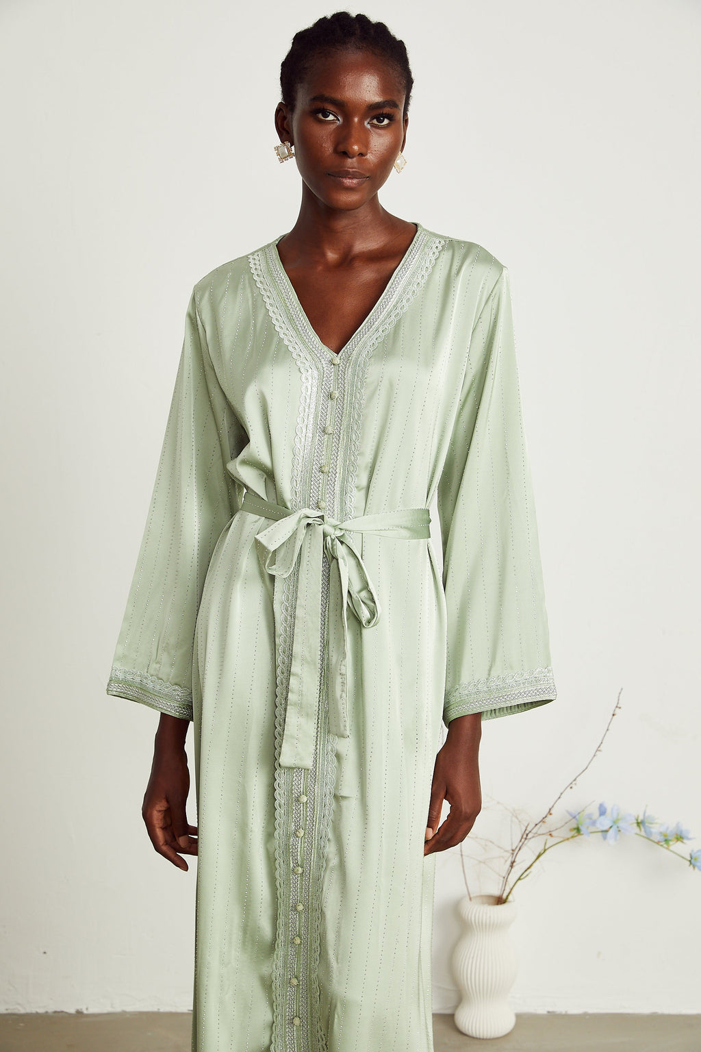 Véronique süslemeli maksi elbise