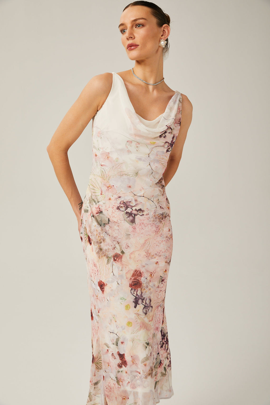 Kassandra midi elbise