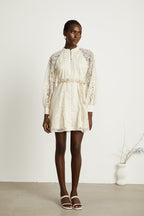 Püskül Kemerli Yarı Transparan Dantel Mini Elbise