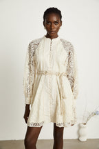 Püskül Kemerli Yarı Transparan Dantel Mini Elbise