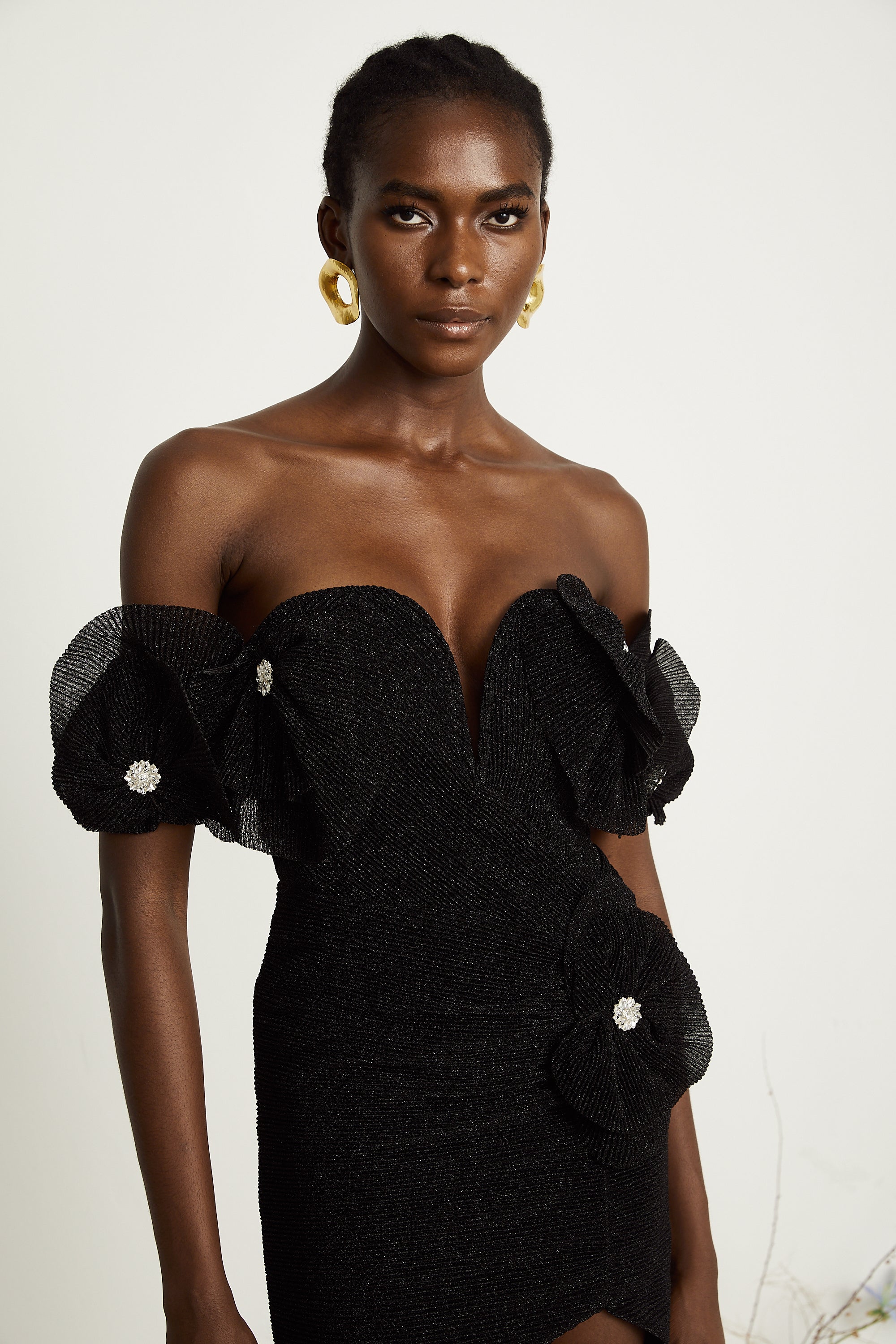 Nervürlü Çiçek Aplikeli Mini Elbise